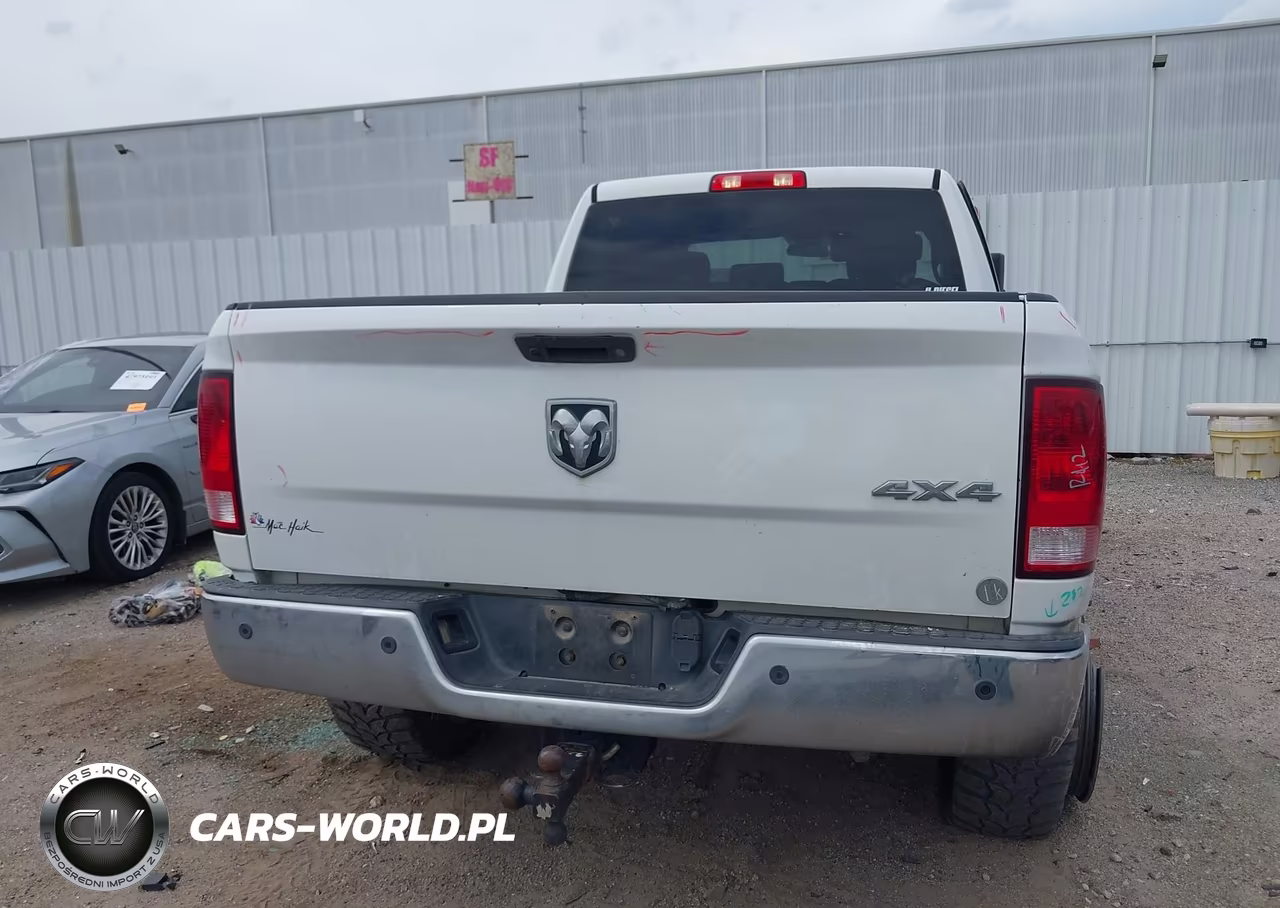 2018 Ram 2500 Tradesman 4X4 6'4 Box VIN:3C6UR5CL7JG190880 - 16