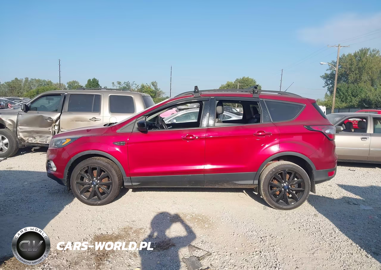 2017 Ford Escape Se VIN:1FMCU9GD0HUC70246 - 15