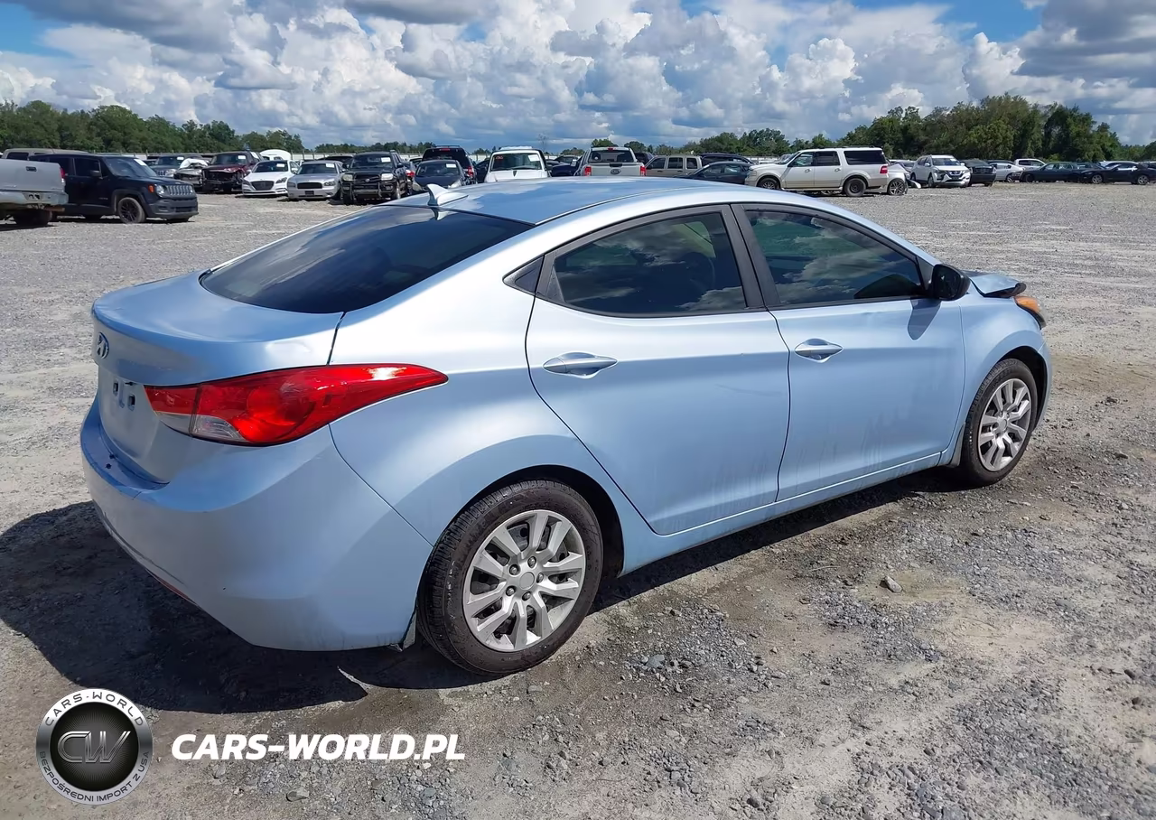 2013 Hyundai Elantra Gls VIN:KMHDH4AE6DU485475 - 4