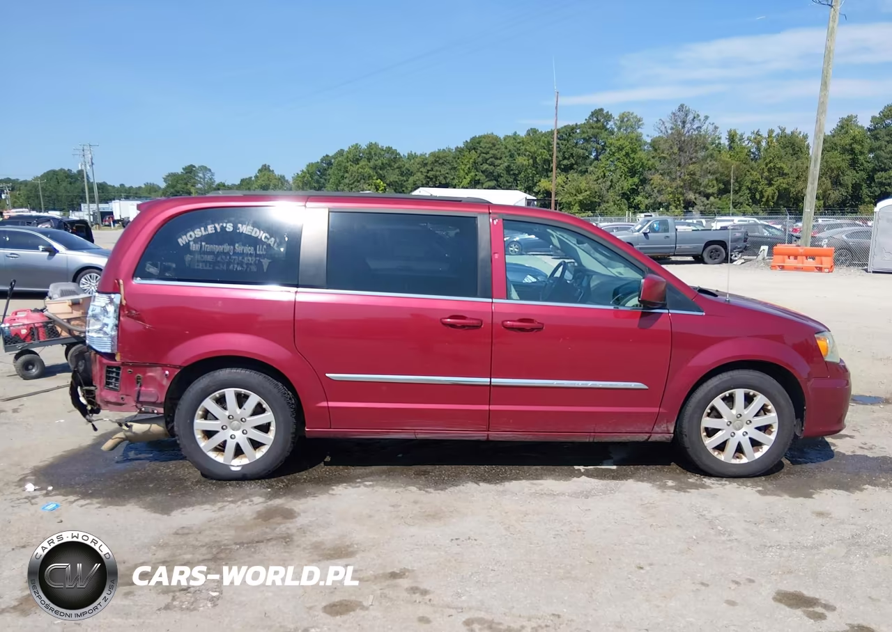2013 Chrysler Town & Country Touring VIN:2C4RC1BG5DR560347 - 13
