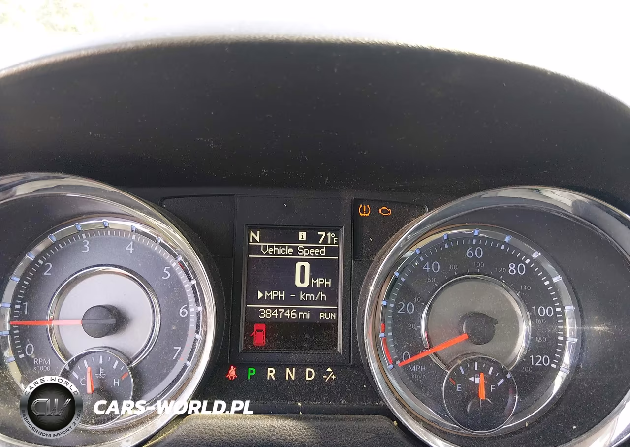 2013 Chrysler Town & Country Touring VIN:2C4RC1BG5DR560347 - 7