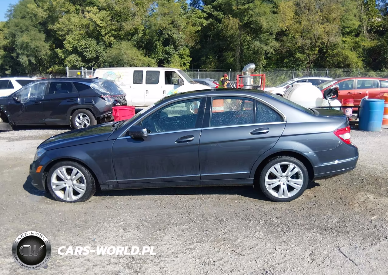 2011 Mercedes-Benz C 300 Luxury 4Matic-Sport 4Matic VIN:WDDGF8BB0BR163245 - 14