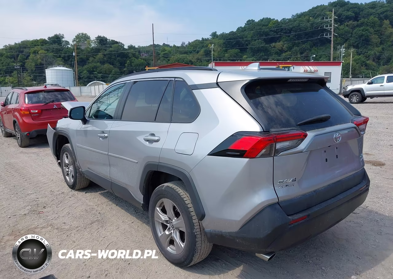 2022 Toyota Rav4 Xle VIN:2T3P1RFV9NC278399 - 3