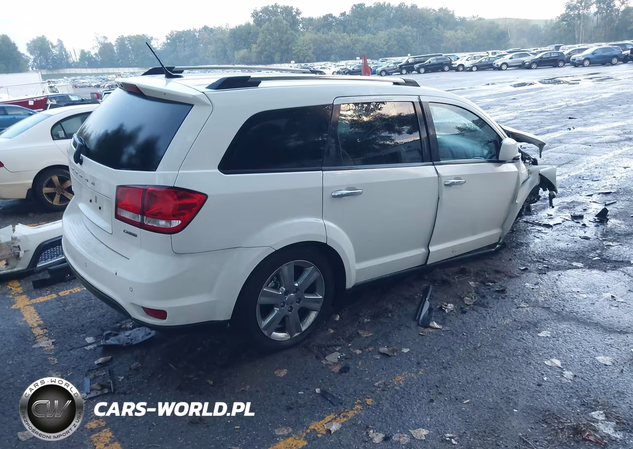2013 Dodge Journey Crew VIN:3C4PDDDGXDT591111 - 4