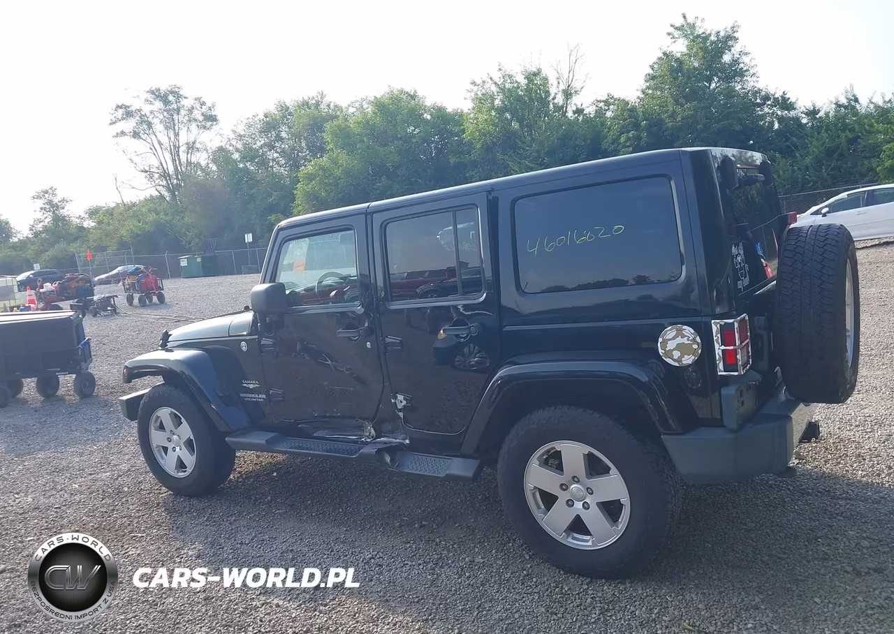 2012 Jeep Wrangler Unlimited Sahara VIN:1C4HJWEG6CL281667 - 14