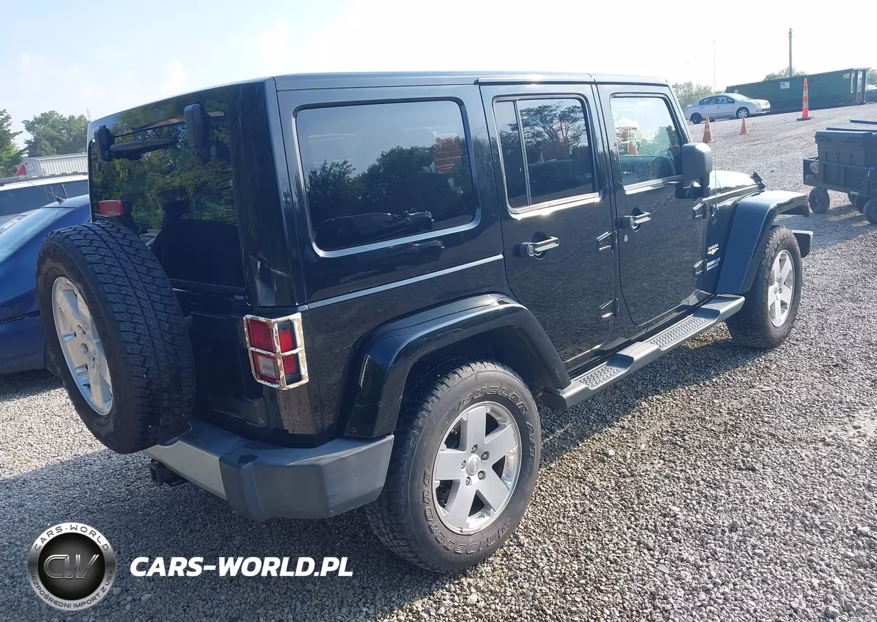 2012 Jeep Wrangler Unlimited Sahara VIN:1C4HJWEG6CL281667 - 4