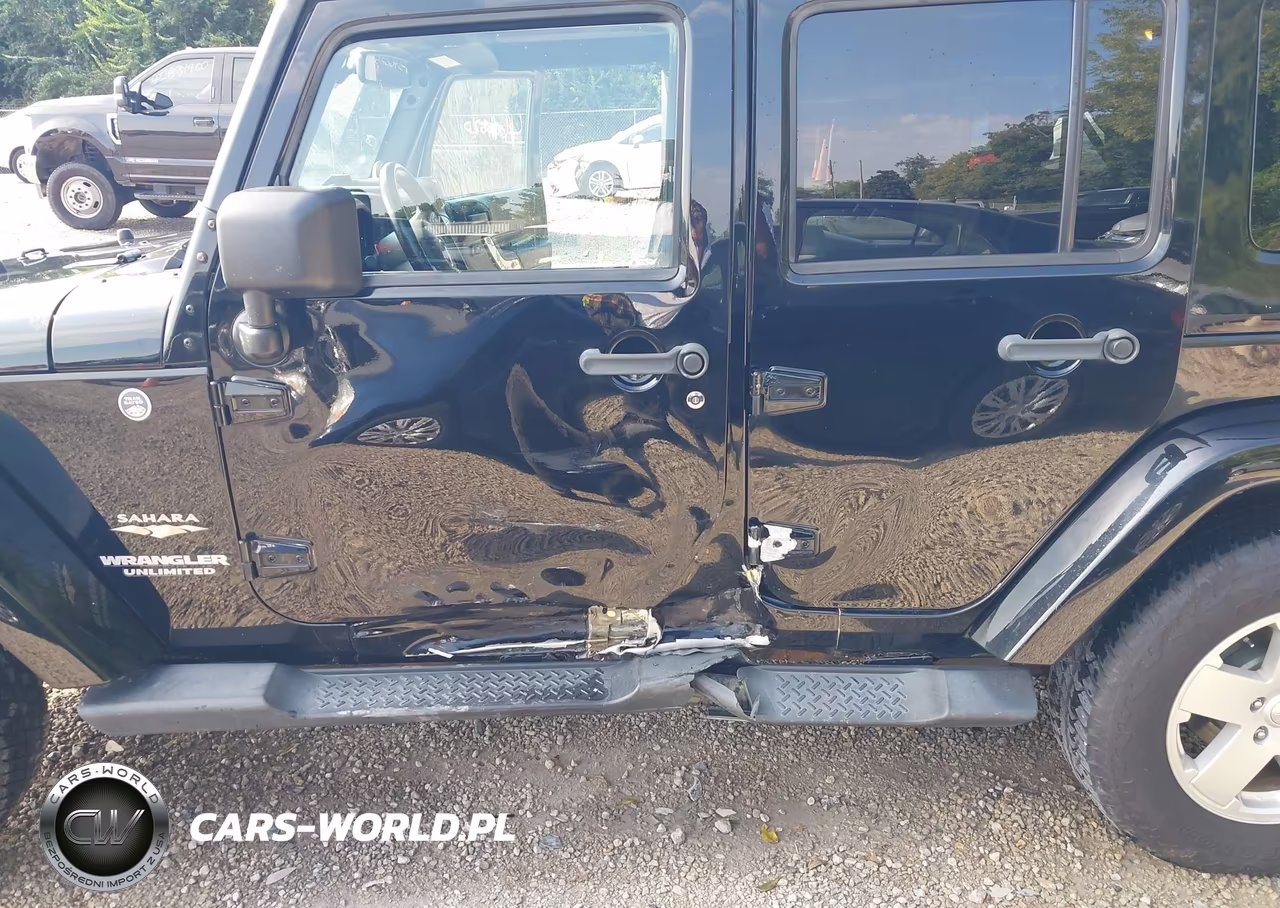 2012 Jeep Wrangler Unlimited Sahara VIN:1C4HJWEG6CL281667 - 6
