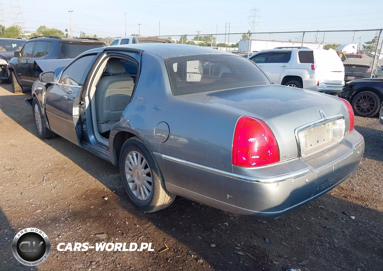2004 Lincoln Town Car Executive-Signature VIN:1LNHM81W54Y616398 - 3