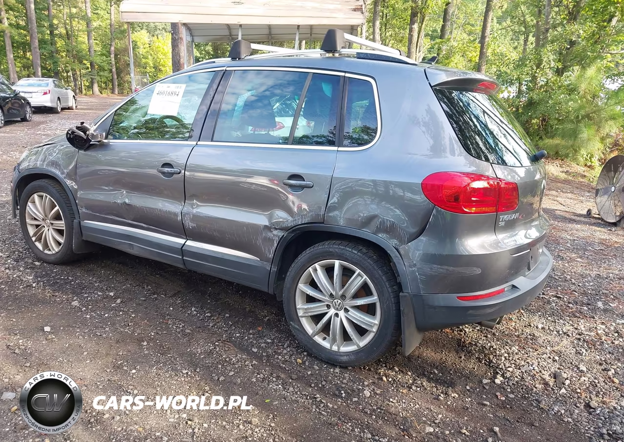 2016 Volkswagen Tiguan Se VIN:WVGBV7AX2GW579767 - 3