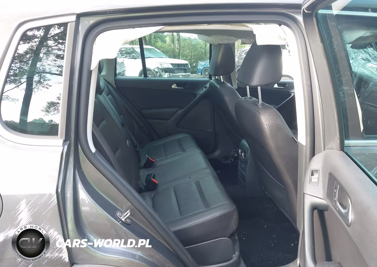 2016 Volkswagen Tiguan Se VIN:WVGBV7AX2GW579767 - 8