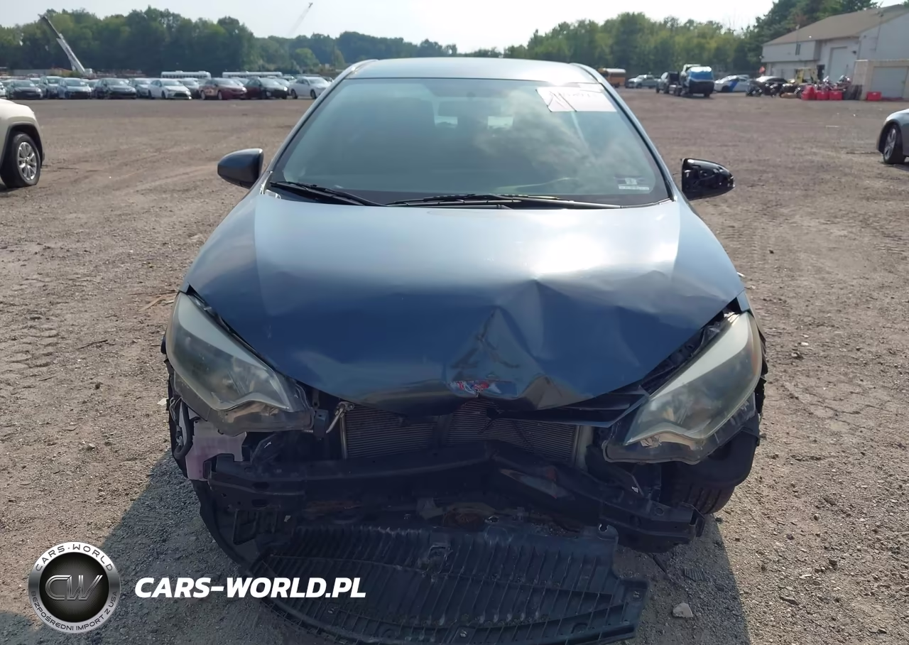 2016 Toyota Corolla Le VIN:2T1BURHE2GC538121 - 12