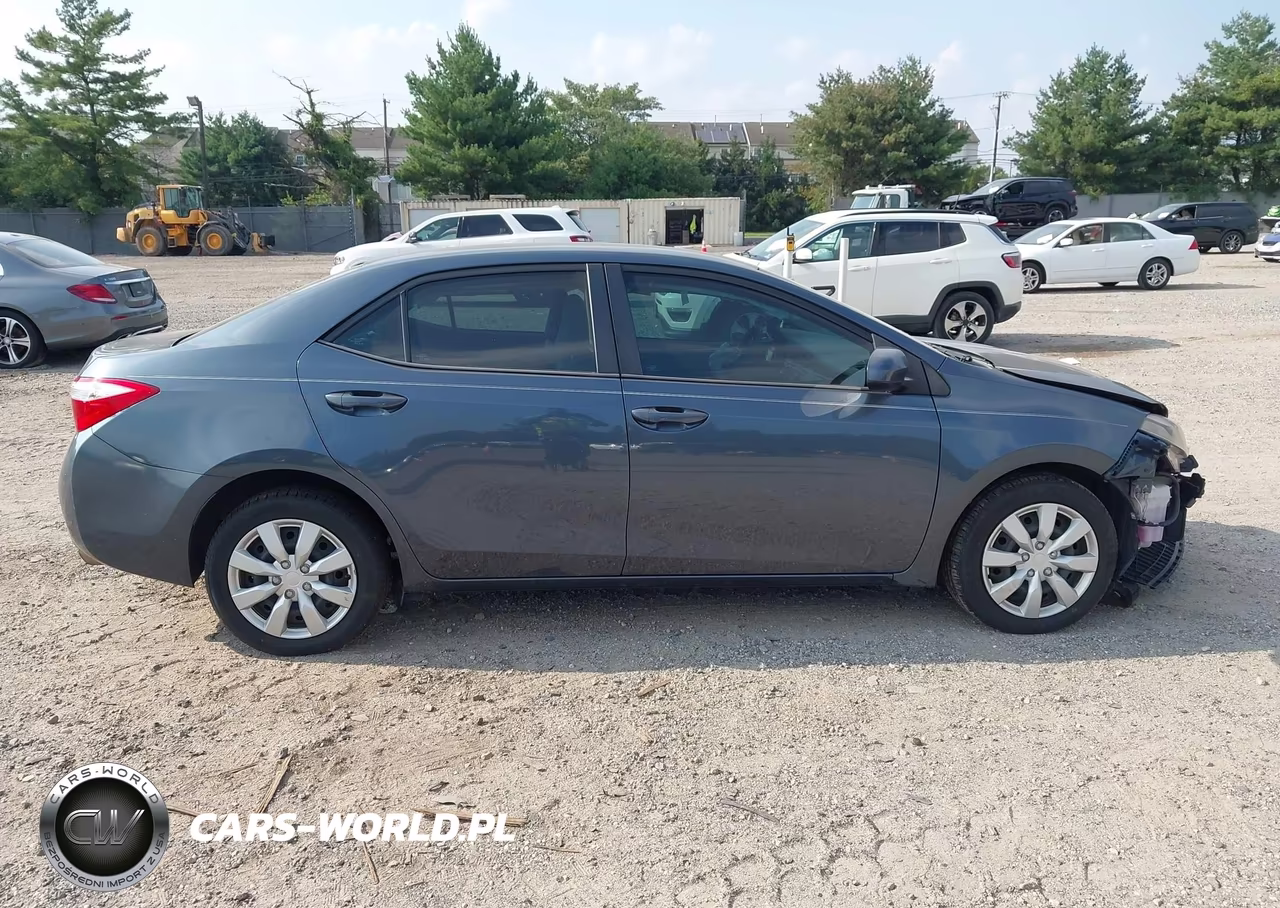 2016 Toyota Corolla Le VIN:2T1BURHE2GC538121 - 13