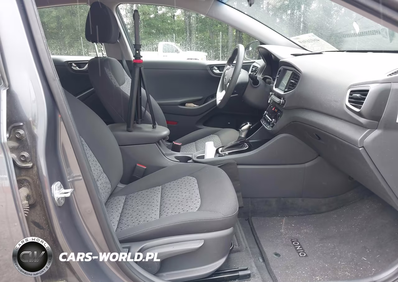 2019 Hyundai Ioniq Hybrid Blue VIN:KMHC65LC7KU156459 - 5