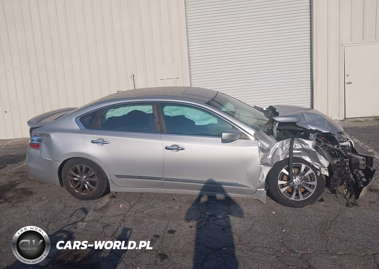 2015 Nissan Altima 2.5 S VIN:1N4AL3AP2FN361823 - 12