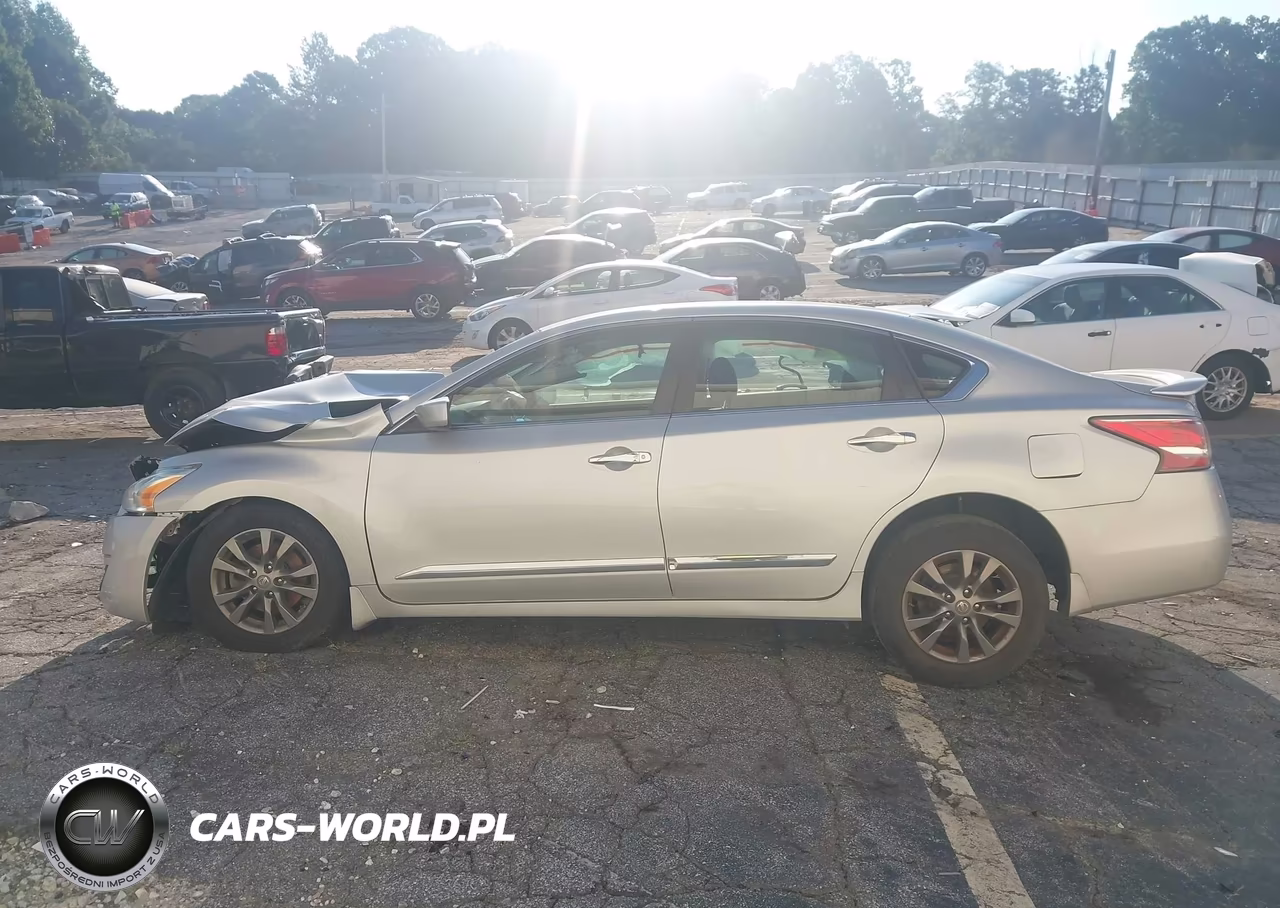 2015 Nissan Altima 2.5 S VIN:1N4AL3AP2FN361823 - 13