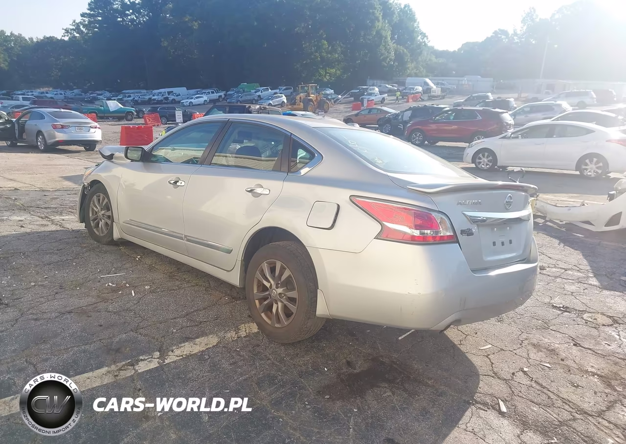 2015 Nissan Altima 2.5 S VIN:1N4AL3AP2FN361823 - 3