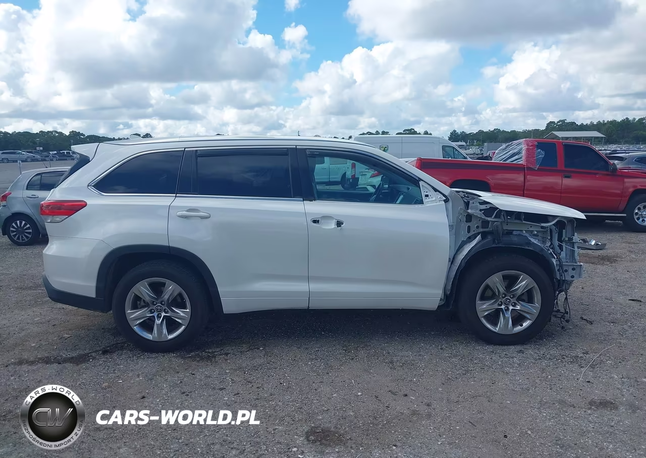 2018 Toyota Highlander Limited VIN:5TDYZRFH9JS264214 - 14