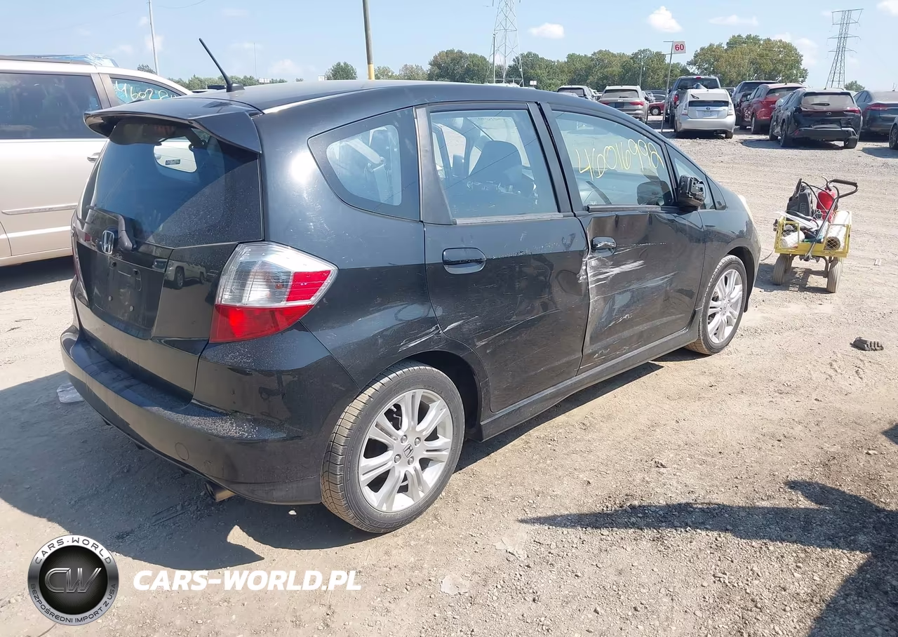 2009 Honda Fit Sport VIN:JHMGE88629S003862 - 4