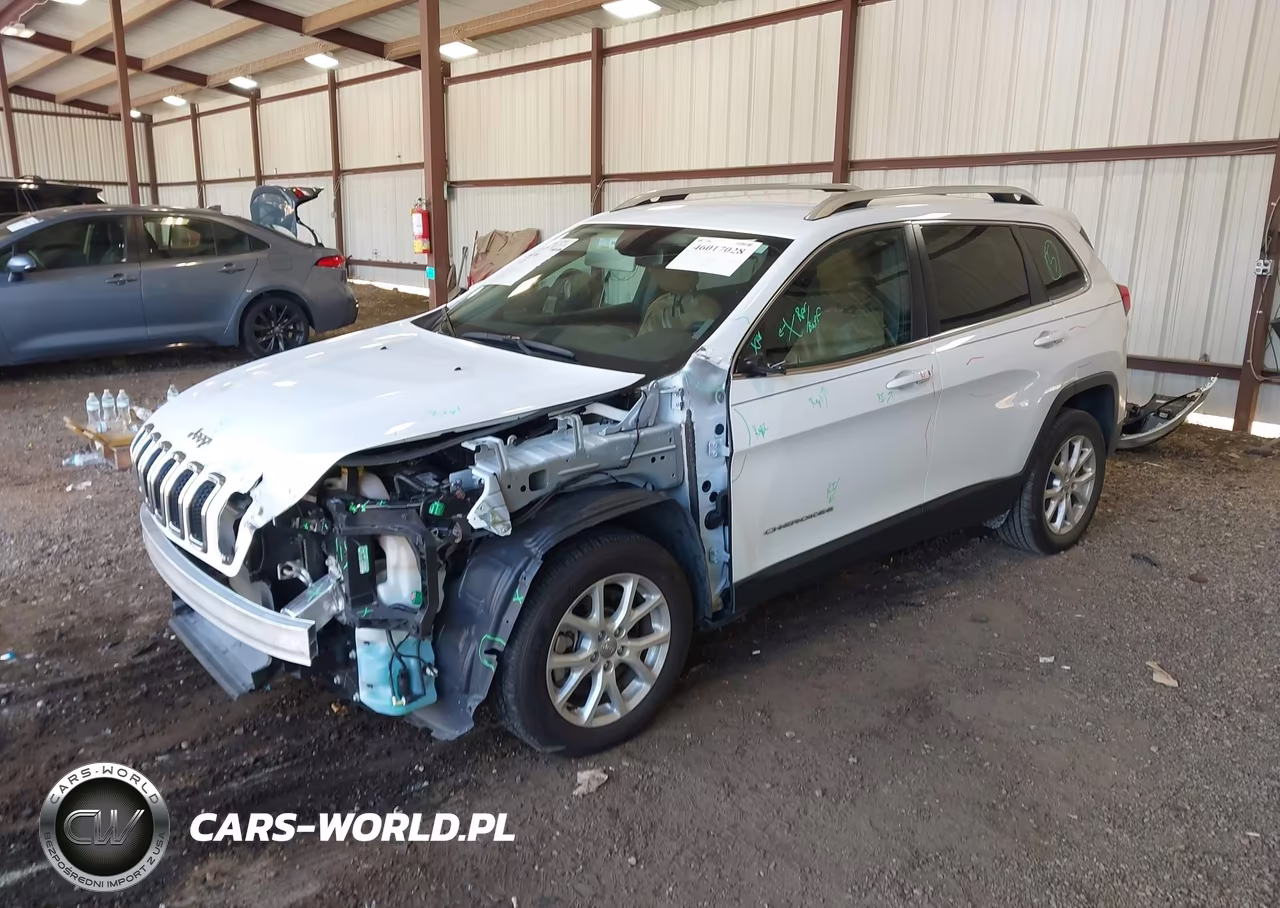 2018 Jeep Cherokee Latitude Fwd VIN:1C4PJLCBXJD615188 - 2