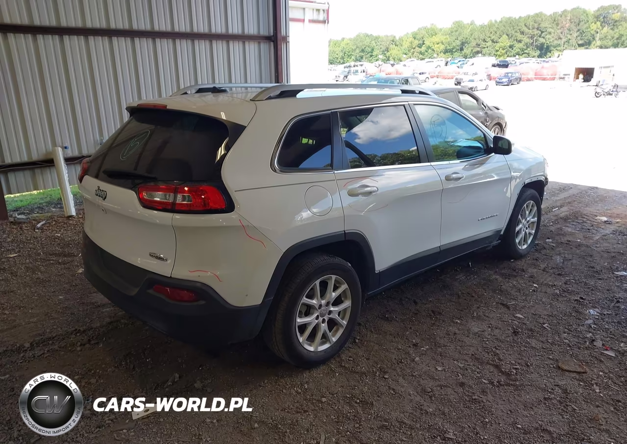2018 Jeep Cherokee Latitude Fwd VIN:1C4PJLCBXJD615188 - 4