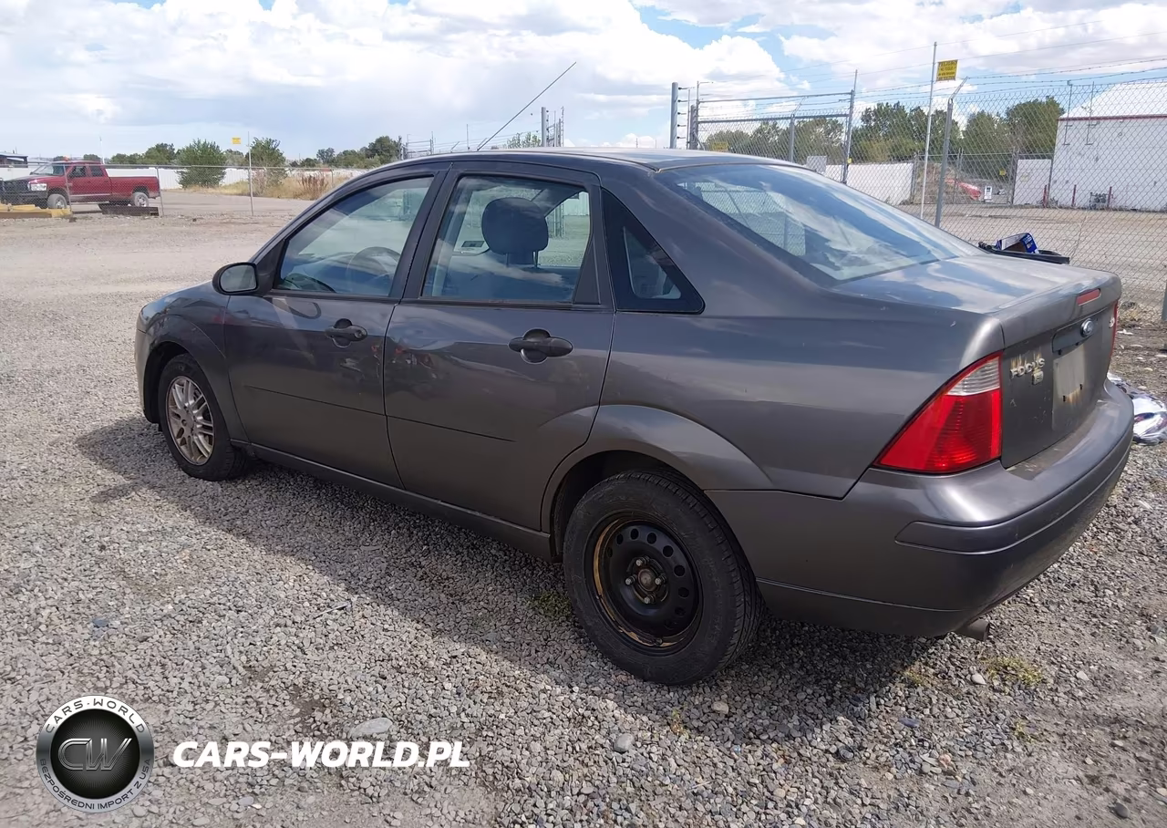2005 Ford Focus Zx4 VIN:1FAHP34N65W241769 - 3