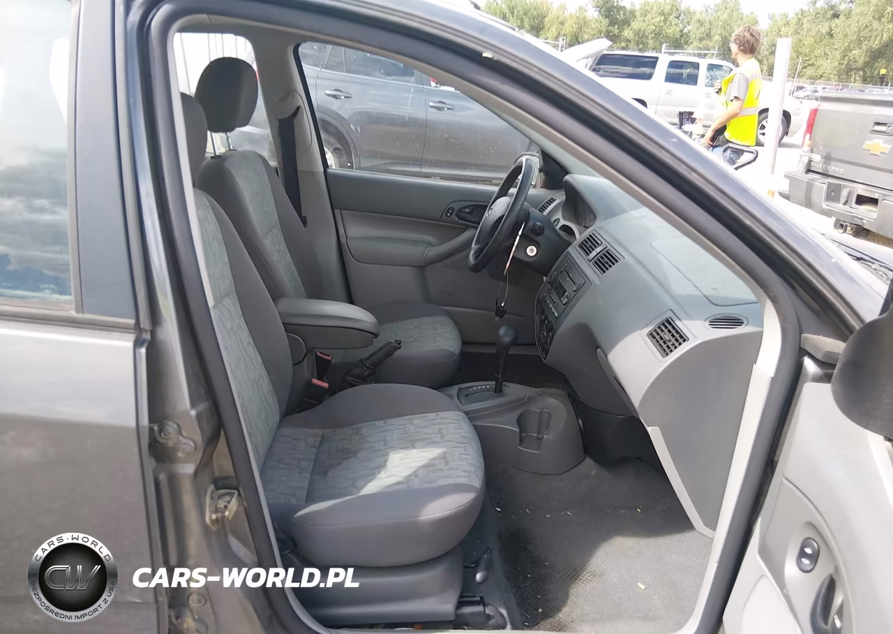 2005 Ford Focus Zx4 VIN:1FAHP34N65W241769 - 5