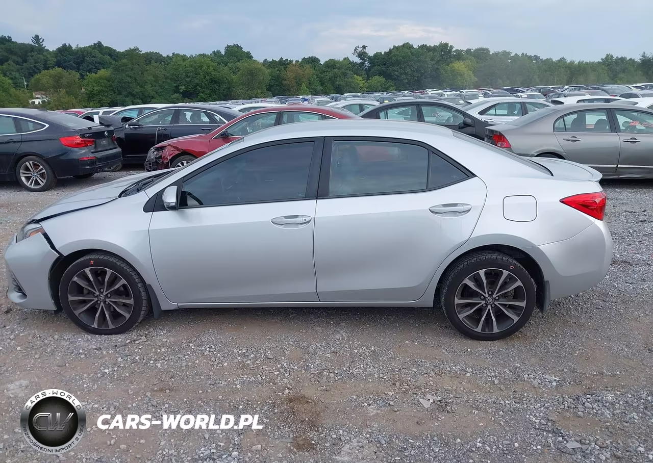 2018 Toyota Corolla Se VIN:5YFBURHE6JP815165 - 14