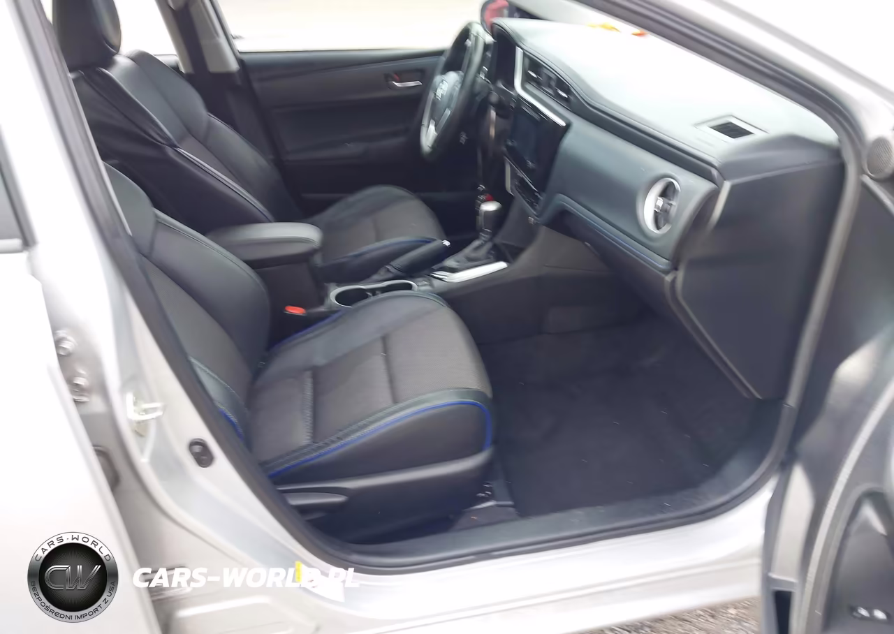 2018 Toyota Corolla Se VIN:5YFBURHE6JP815165 - 5