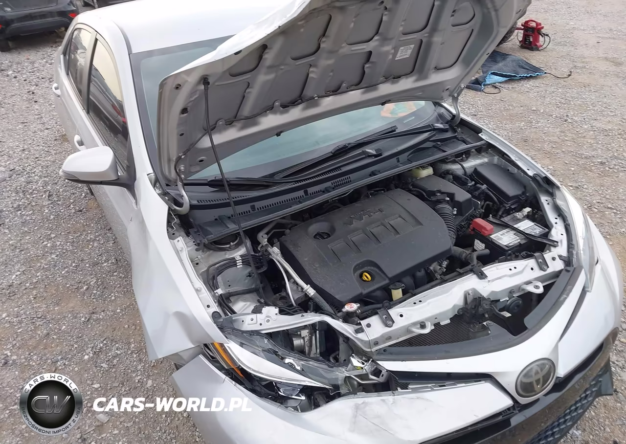 2018 Toyota Corolla Se VIN:5YFBURHE6JP815165 - 6