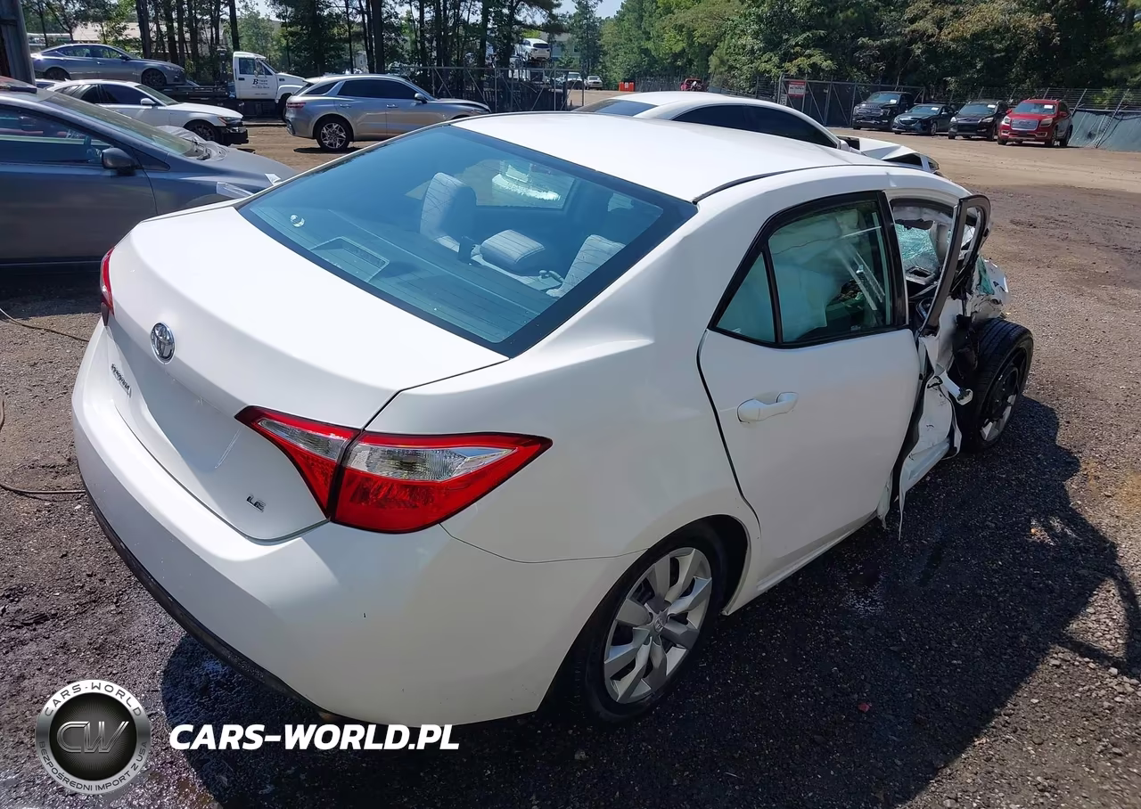 2015 Toyota Corolla Le VIN:2T1BURHE5FC282118 - 4