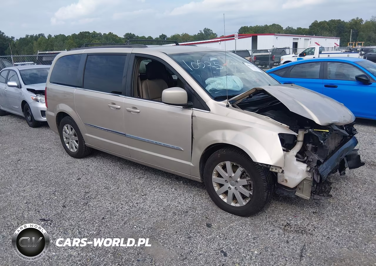 2016 Chrysler Town & Country Touring – zdjęcie 1 z 17