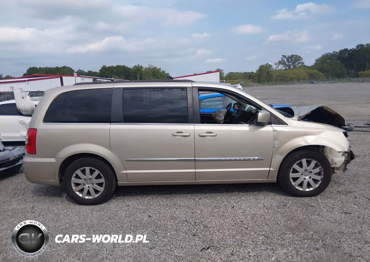 2016 Chrysler Town & Country Touring VIN:2C4RC1BG1GR172696 - 14