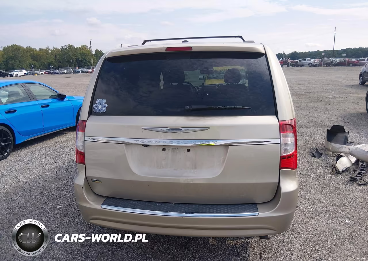 2016 Chrysler Town & Country Touring VIN:2C4RC1BG1GR172696 - 17