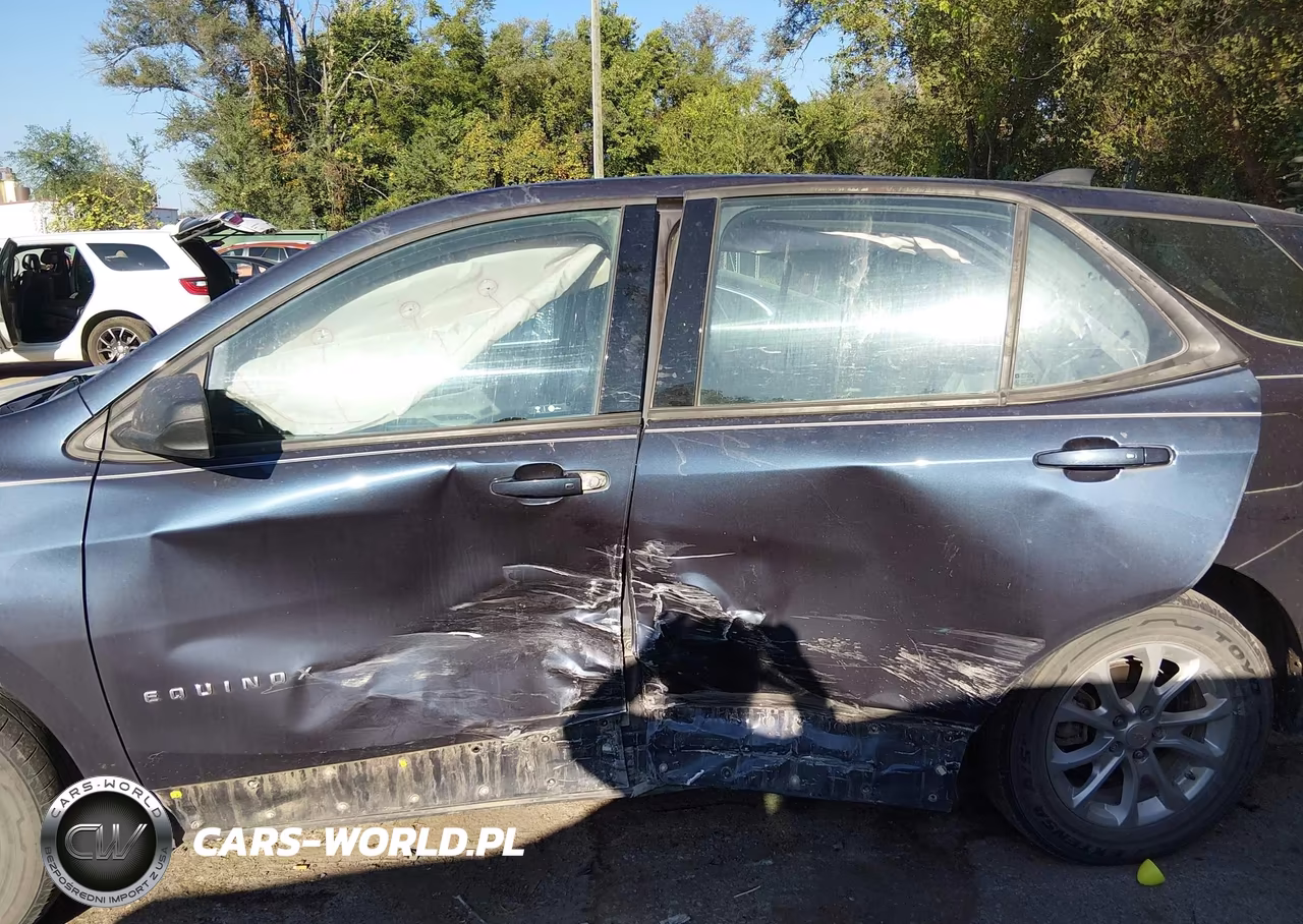 2018 Chevrolet Equinox Ls VIN:3GNAXHEV2JS528952 - 6