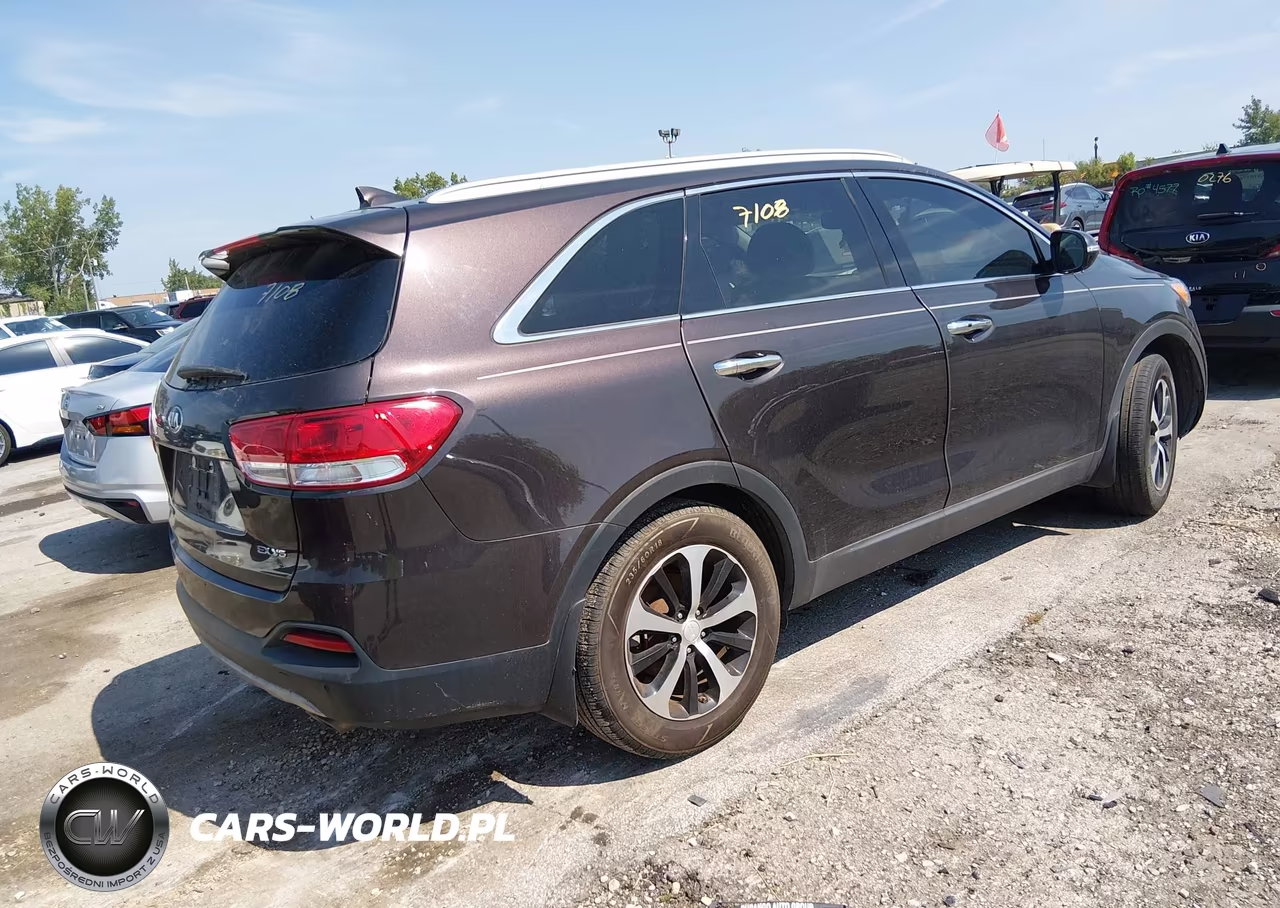 2018 Kia Sorento 3.3L Ex VIN:5XYPH4A5XJG367847 - 4