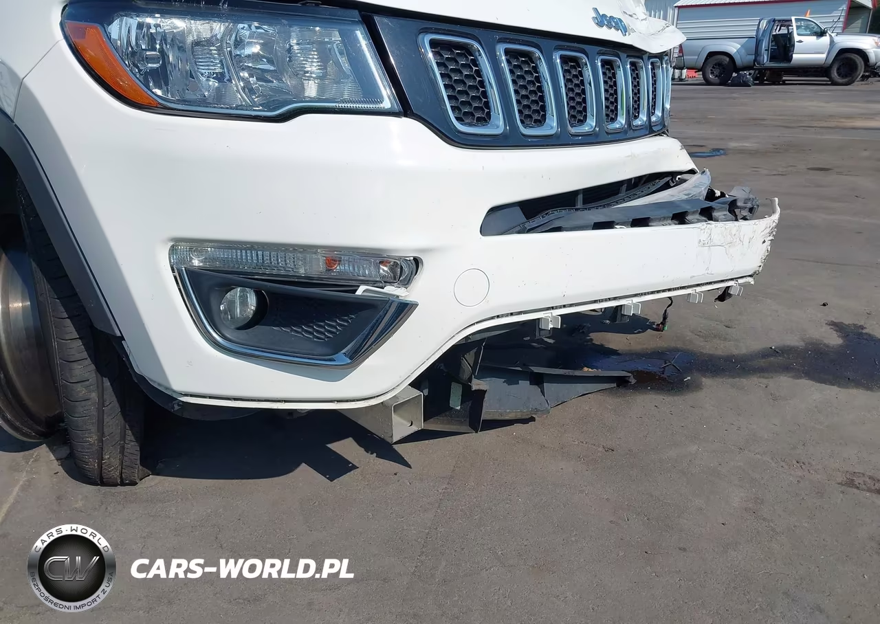 2018 Jeep Compass Limited 4X4 VIN:3C4NJDCB9JT354160 - 18