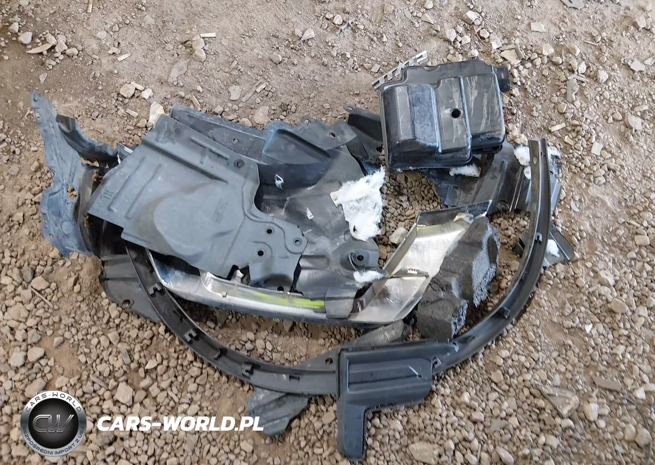 2018 Nissan Rogue S VIN:KNMAT2MTXJP578479 - 12