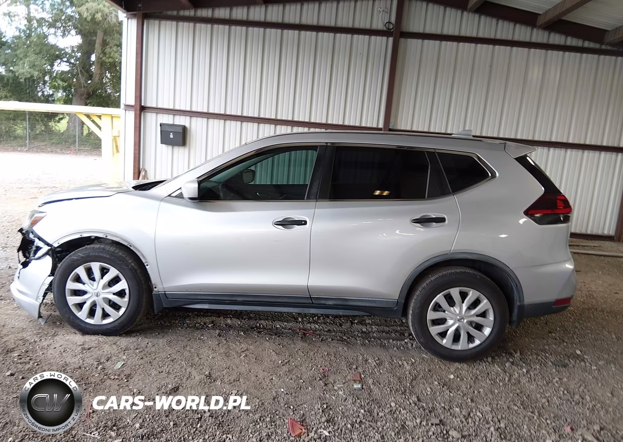 2018 Nissan Rogue S VIN:KNMAT2MTXJP578479 - 15