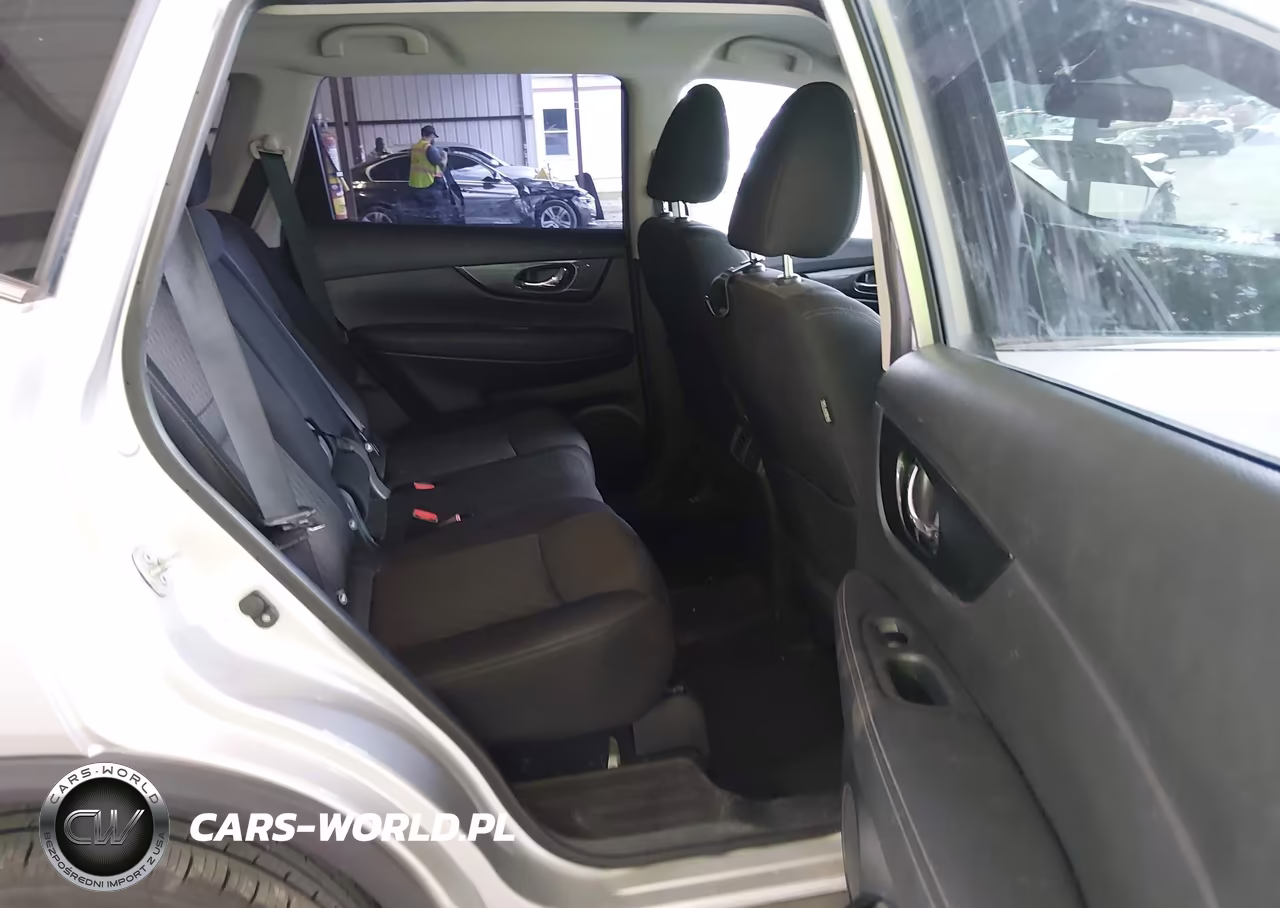 2018 Nissan Rogue S VIN:KNMAT2MTXJP578479 - 8