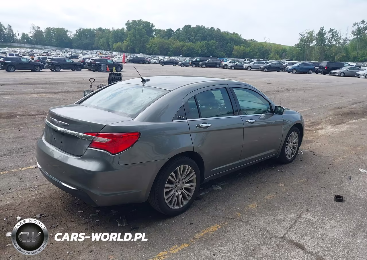 2012 Chrysler 200 Limited VIN:1C3CCBCB1CN305564 - 4