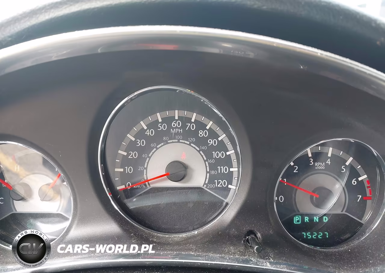 2012 Chrysler 200 Limited VIN:1C3CCBCB1CN305564 - 7