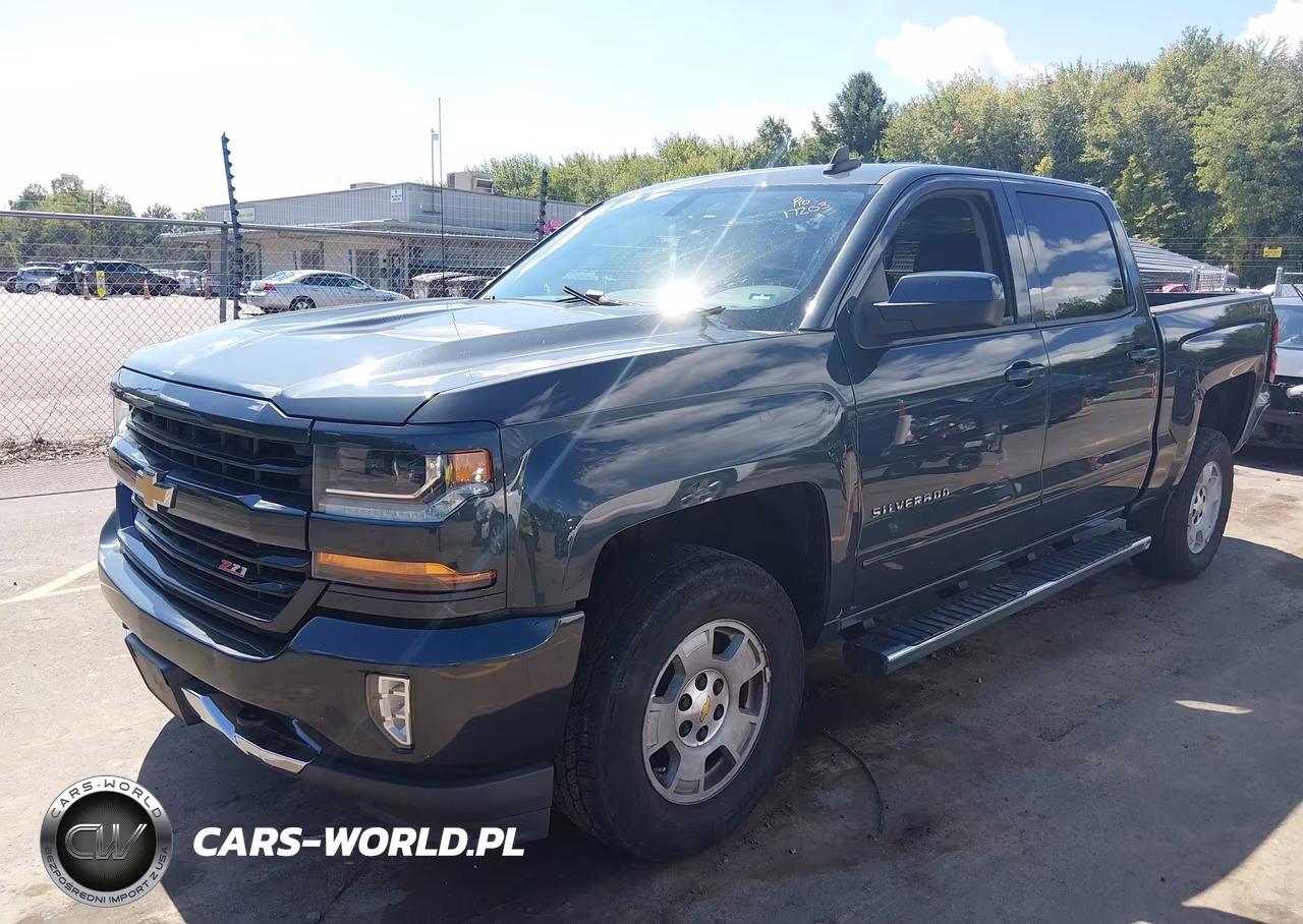 2018 Chevrolet Silverado 1500 2Lt VIN:3GCUKREC9JG247257 - 2