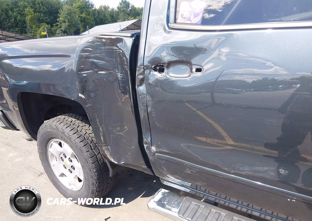 2018 Chevrolet Silverado 1500 2Lt VIN:3GCUKREC9JG247257 - 6