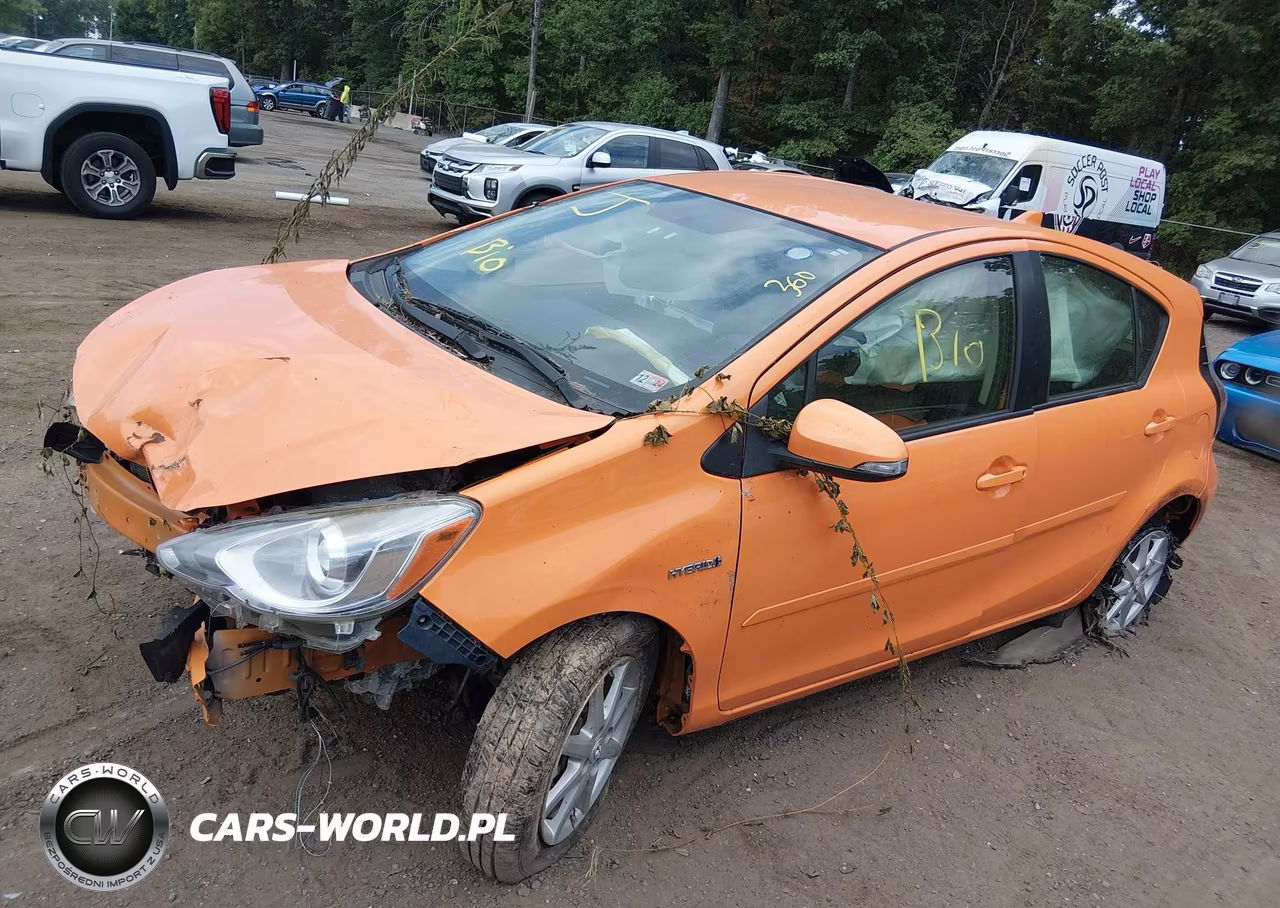 2015 Toyota Prius C Three VIN:JTDKDTB38F1087283 - 2