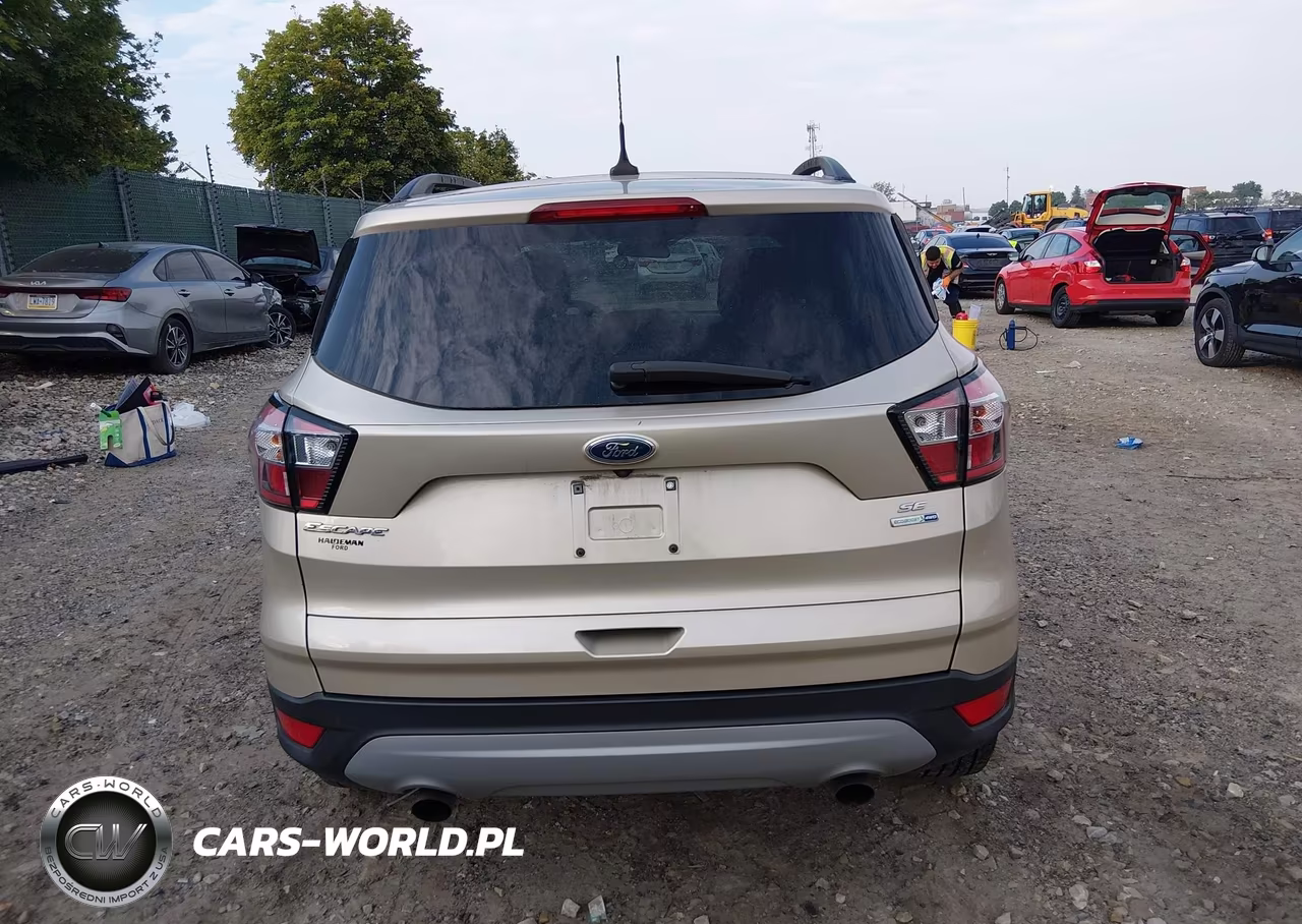 2018 Ford Escape Se VIN:1FMCU9GD7JUC54275 - 16