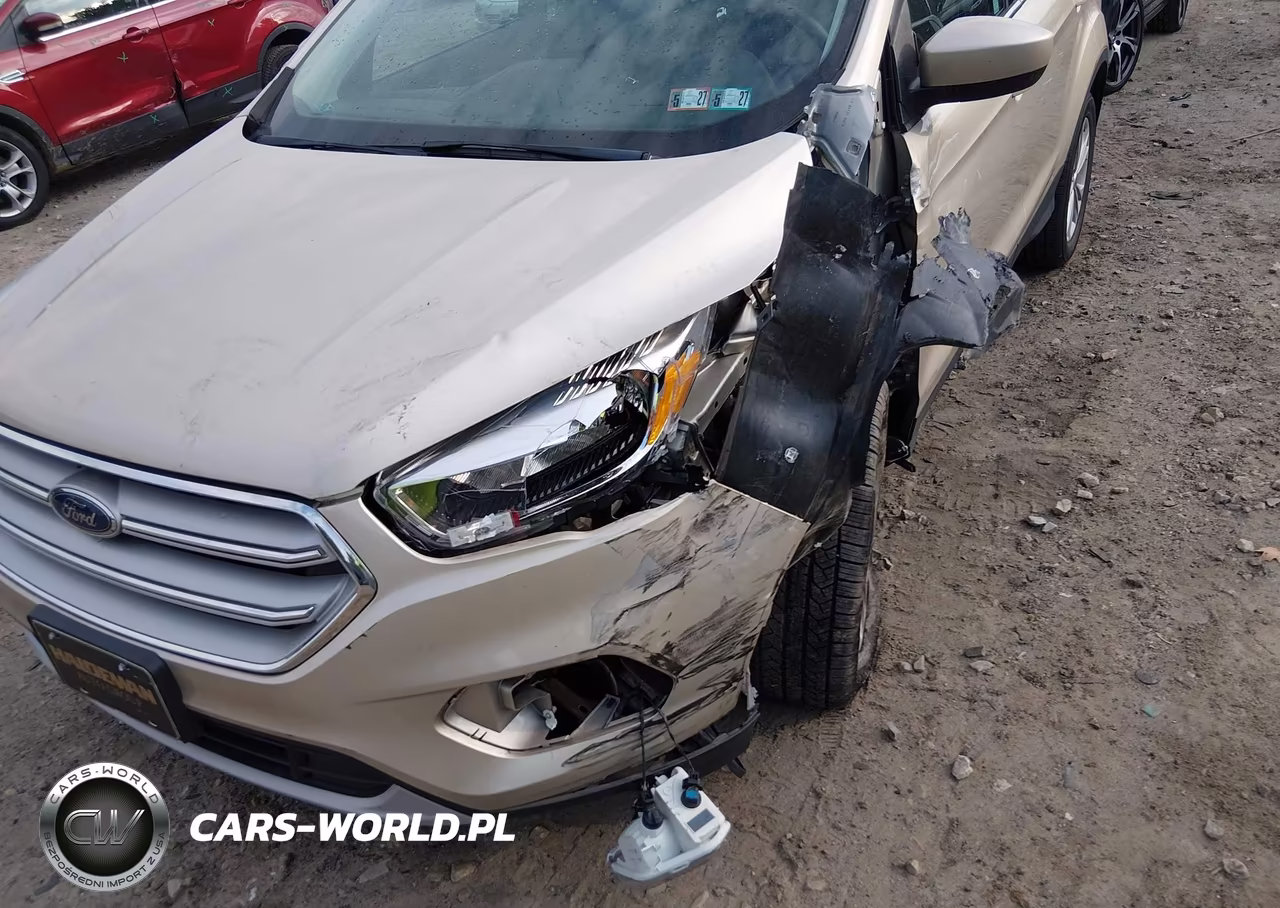 2018 Ford Escape Se VIN:1FMCU9GD7JUC54275 - 17