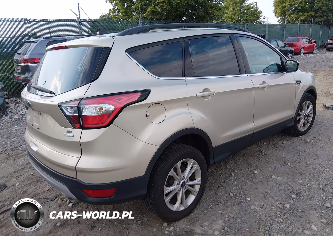 2018 Ford Escape Se VIN:1FMCU9GD7JUC54275 - 4