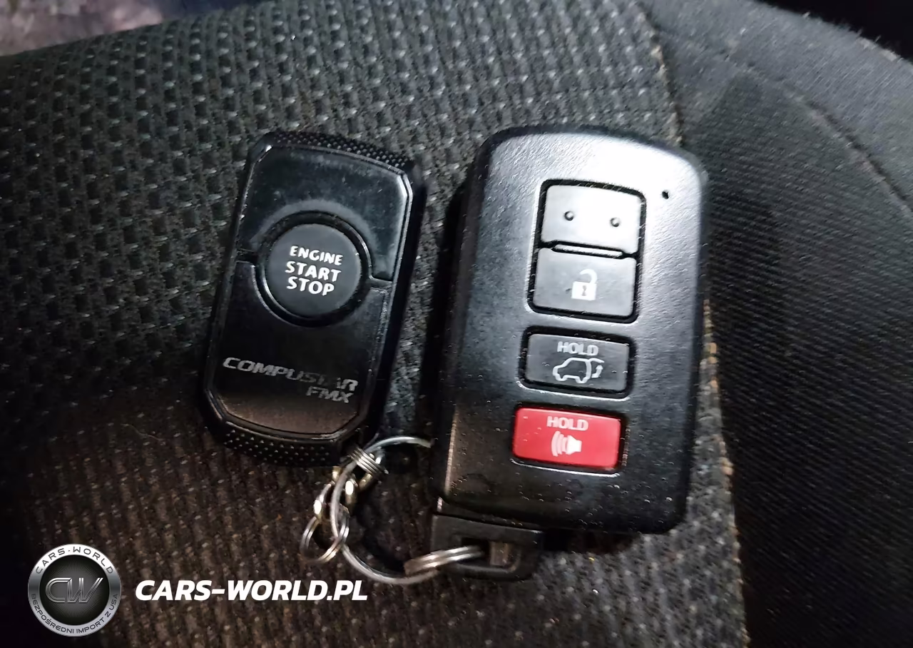 2018 Toyota Rav4 Xle VIN:JTMRFREV1JJ747715 - 11