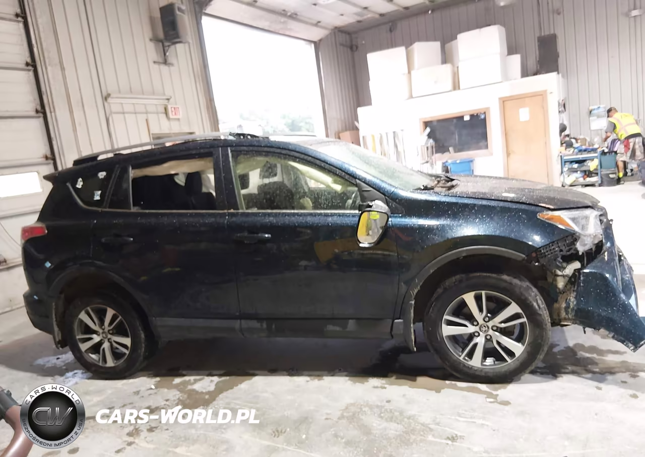 2018 Toyota Rav4 Xle VIN:JTMRFREV1JJ747715 - 14
