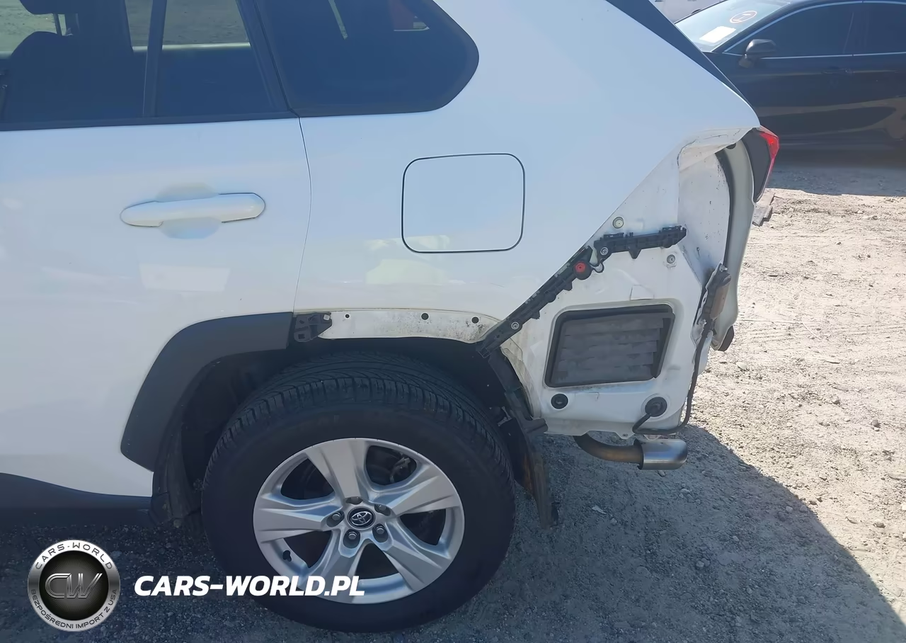 2021 Toyota Rav4 Xle VIN:2T3P1RFV8MC141596 - 21